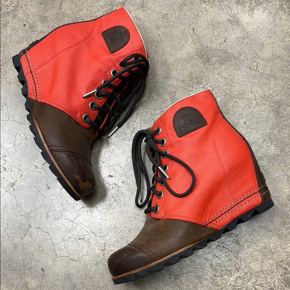 Sorel Red and Brown Lace Up Boots